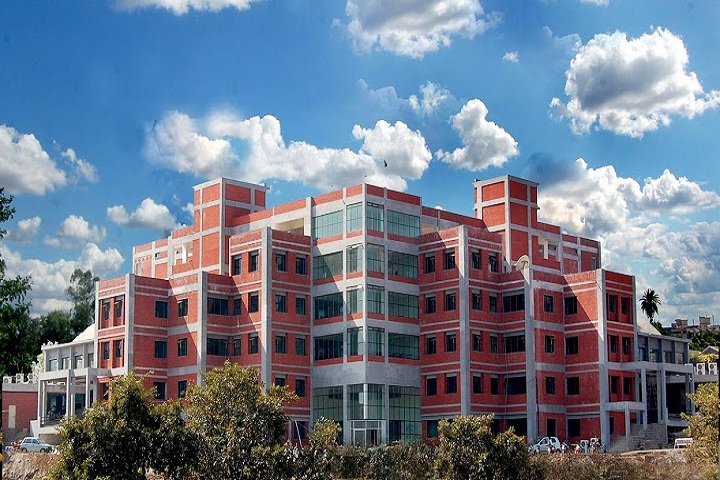 https://cache.careers360.mobi/media/colleges/social-media/media-gallery/2567/2018/12/9/Campus View of Hitkarini College of Engineering and Technology Jabalpur_Campus-View.jpg